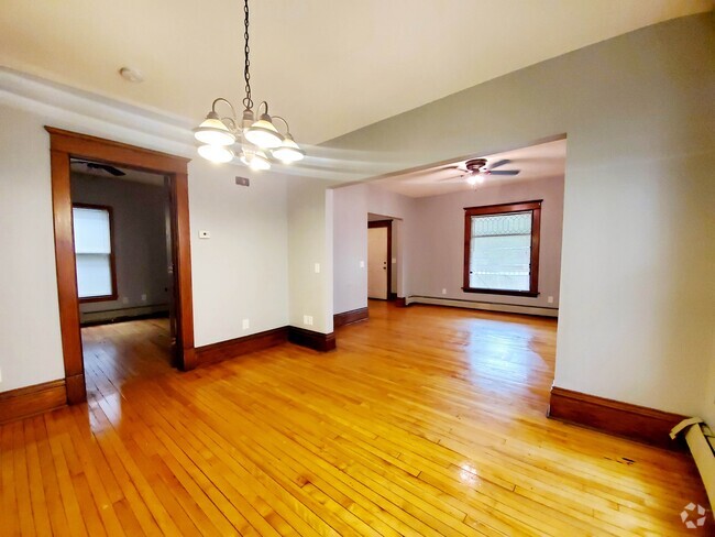 Building Photo - 1023 James Ave N Unit 1023 Rental