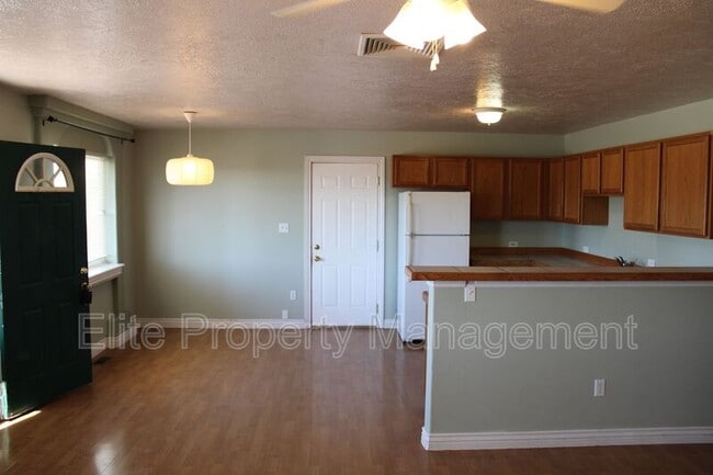 Photo - 417 E Stardust Dr