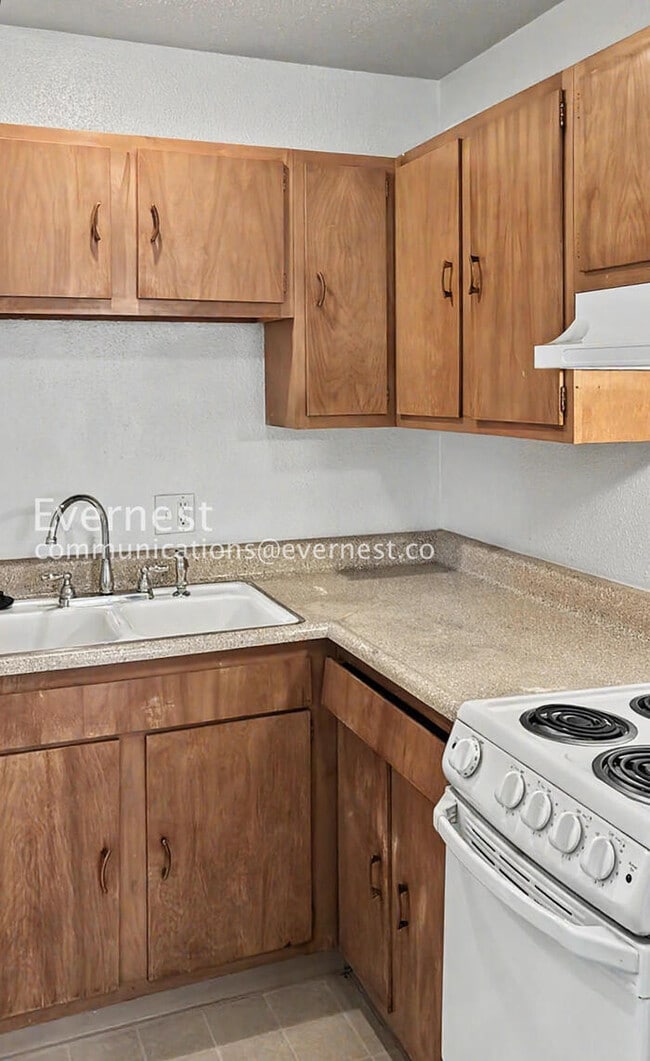 Photo - 1305 Burton Ct Unit Apartment 4
