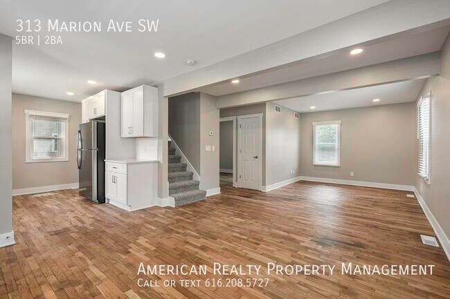 Photo - 313 Marion Ave SW