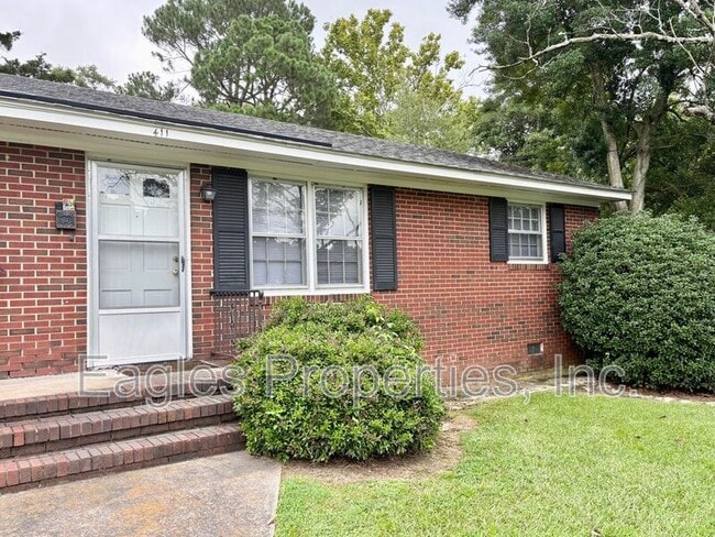 Photo - 411 Beech St House
