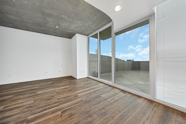 Photo - 5925 Almeda Rd Unit 10713