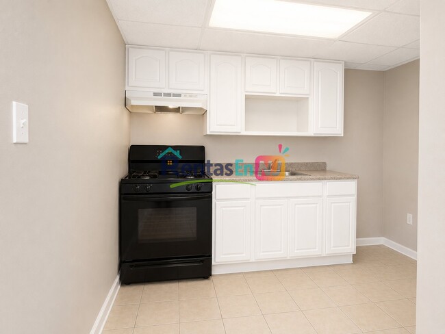 Photo - 279 Goldsmith Ave Unit CC