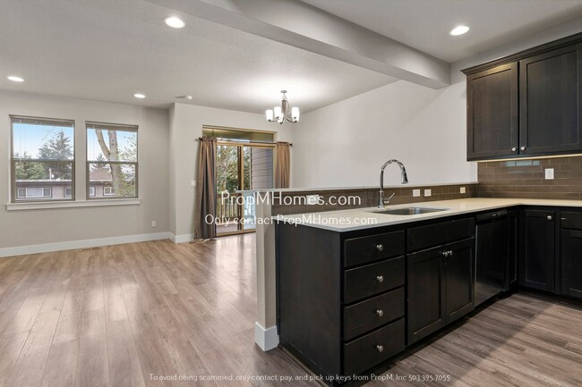 Photo - Terrific Milwaukie Three Bedroom Townhome - Close to Providence!