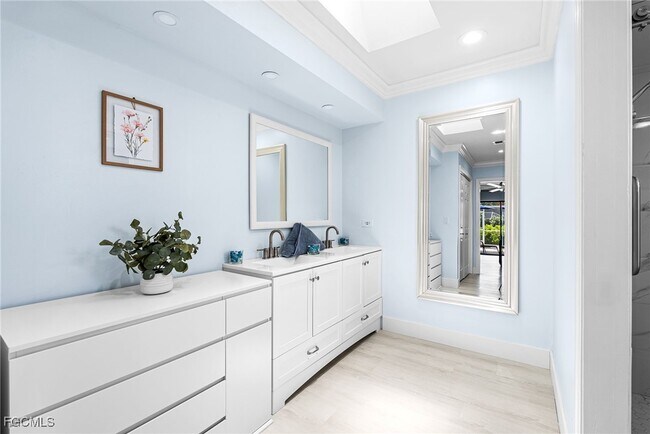 Photo - 2328 SE 27th St