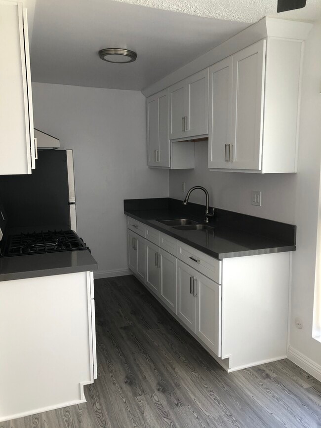 Photo - 3337 S Durango Ave Unidad 9