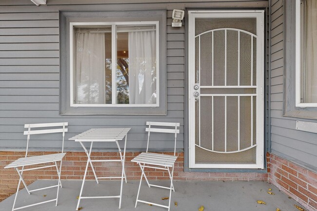 Photo - 1640 Stanford Dr NE