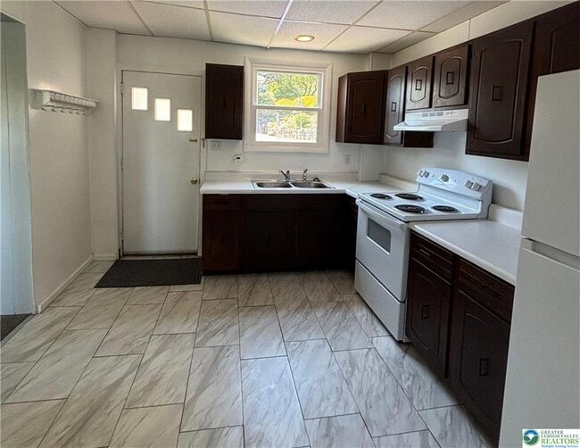 Photo - 722 Weil St
