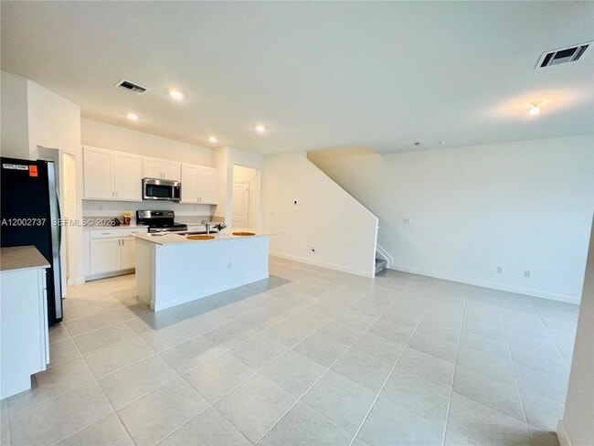 Photo - 6939 Harbours Edge Ave