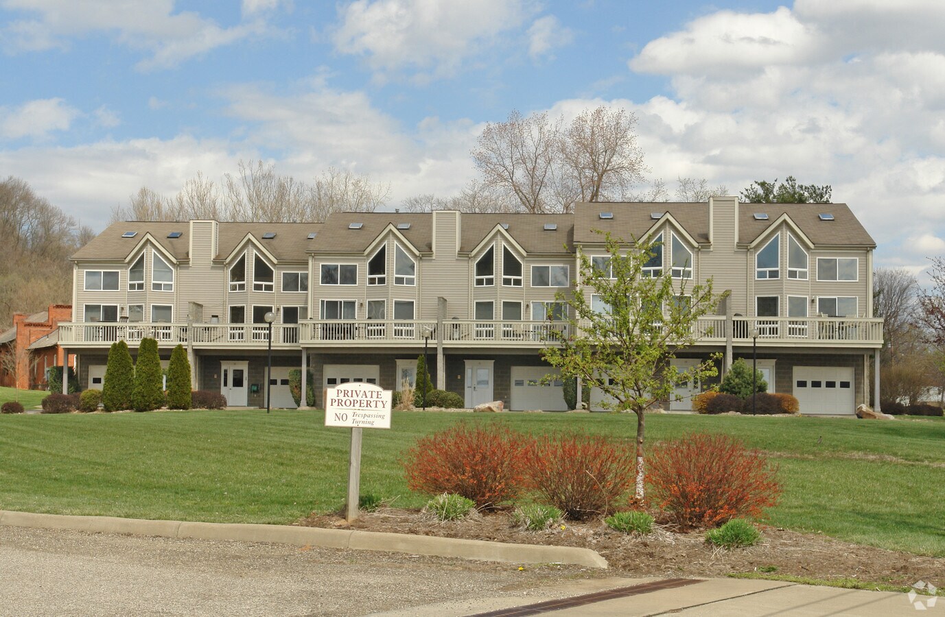 Photo - Win Beri Village