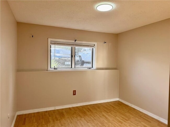 728 Beverage Hill Ave Unit 8