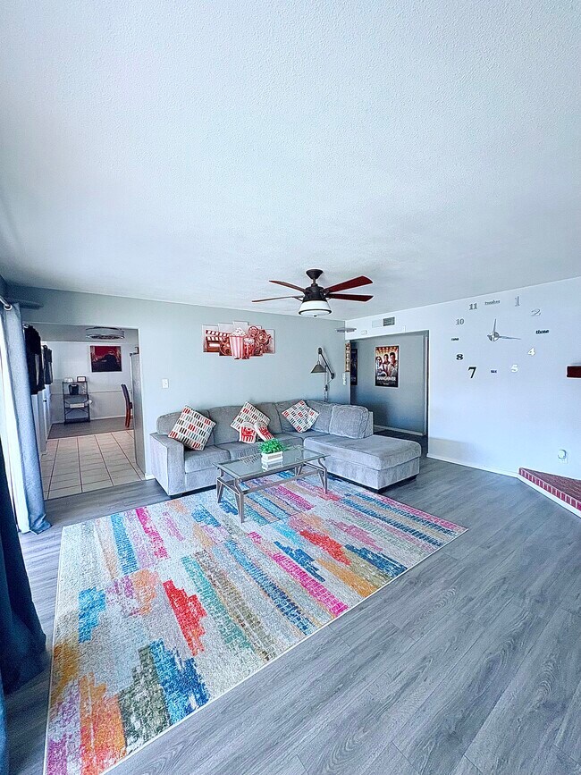 2705 S Nogales Ave