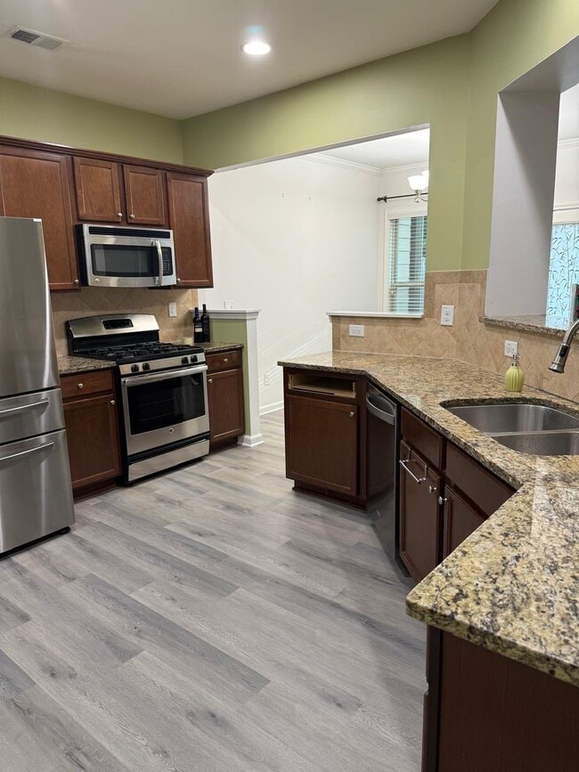 Photo - 2124 Greencrest Cir