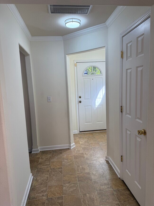 Photo - 2809 Fountaingrass Ln