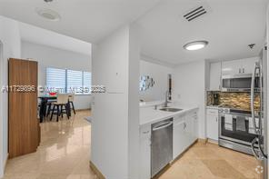 Building Photo - 540 Brickell Key Dr Unit #500 Rental