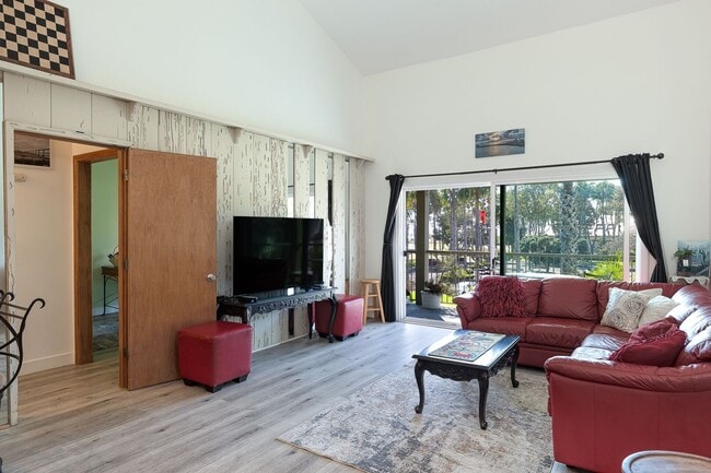 2 Bedroom + 2 Bathroom Condo | Surfside III | Port Hueneme | Furnished