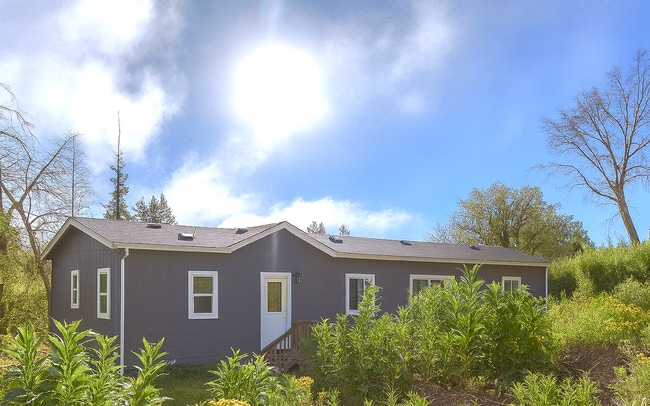 Photo - 297 Robles Dr