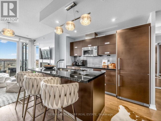 Photo - 88 Park Lawn Rd Unit 2212