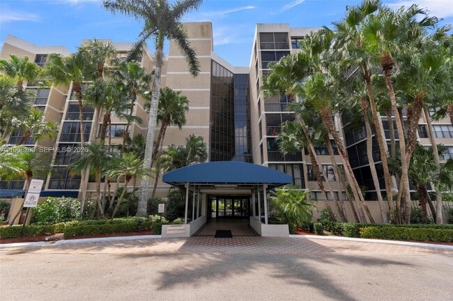 Building Photo - 16300 Golf Club Rd Unit 401