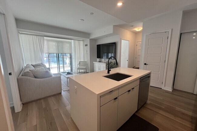 Photo - 415 Sea Ray Ave