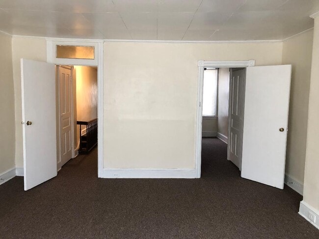 2127 S 65th St Unit 2nd fl-2 bdrm