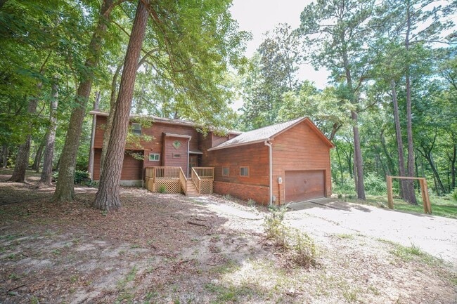 Photo - 2020 Cynthia Dr House