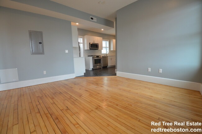 Photo - 301 Hancock St Unit 2