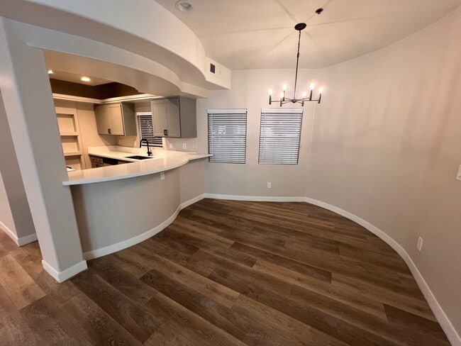 Photo - 4623 Willis Ave Unidad 105