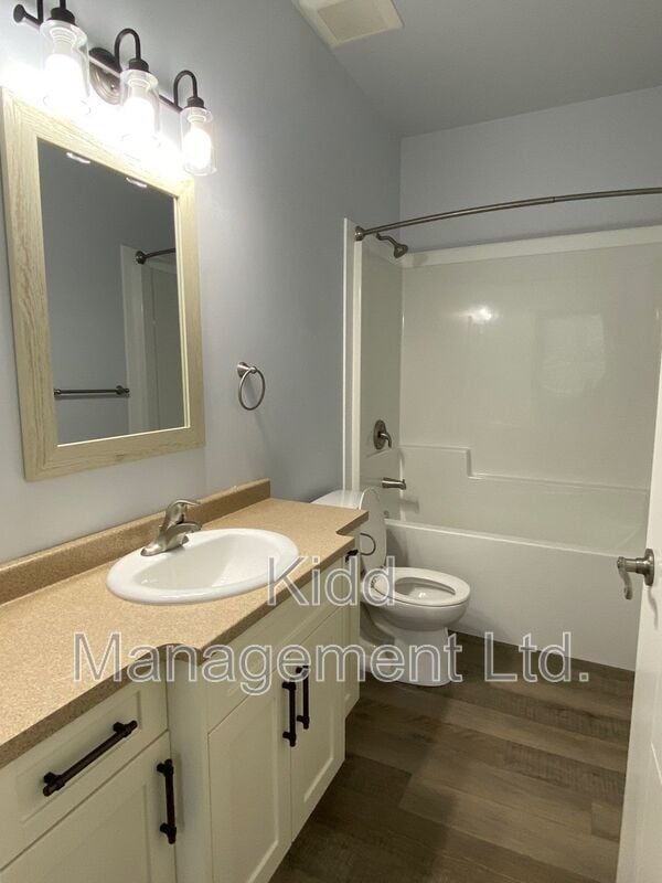 Photo - 107 Monterey Rd