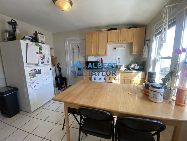 Building Photo - 91 Wallingford Rd Unit 3 Rental