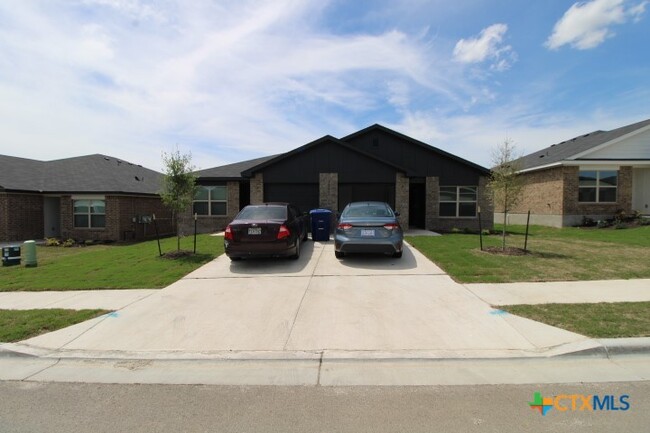 Photo - 1209 Lehmann Dr Townhome