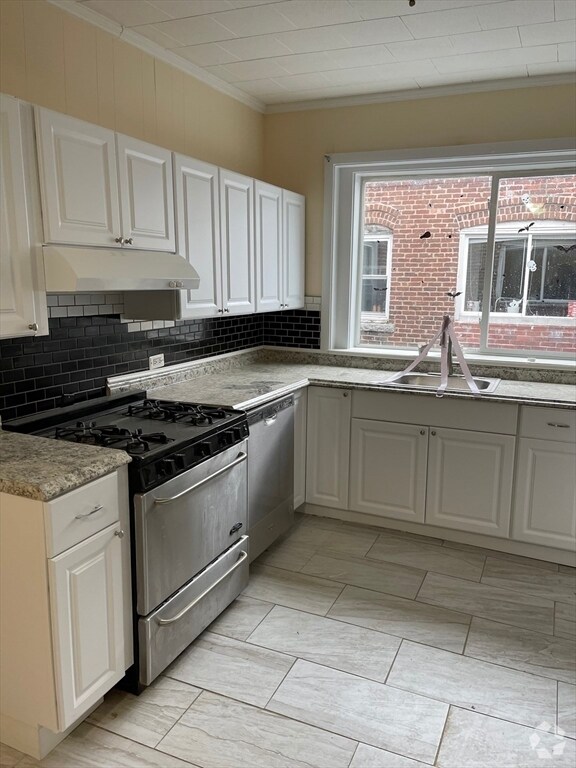 Building Photo - 811 Washington St Unit 3 Rental
