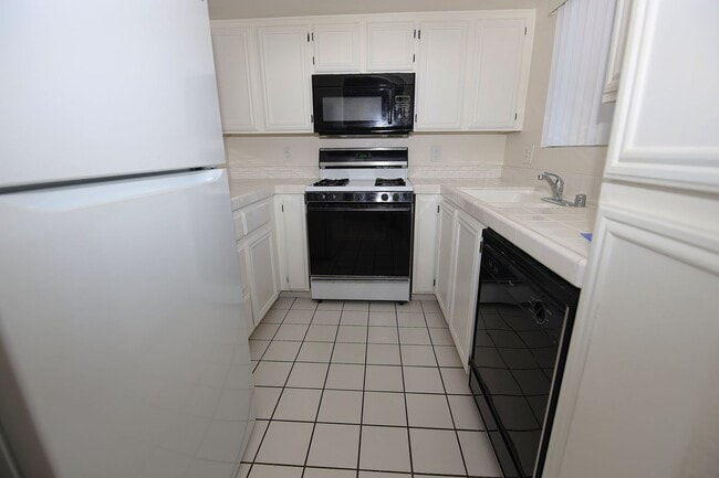Photo - SUMMERLIN - LA POSADA CONDO Unit 103