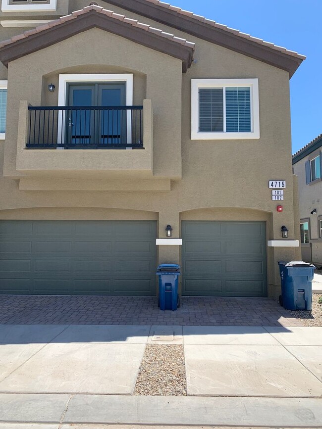 Beautiful 2 bedroom-2 bath Townhome - Beautiful 2 bedroom-2 bath Townhome