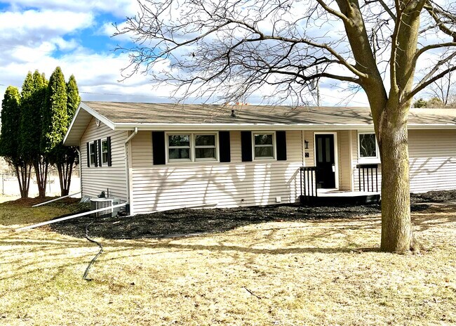 Photo - 1202 N Green Grove Rd