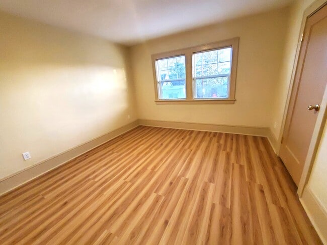 Photo - 2240 SE 20th Ave Unit B