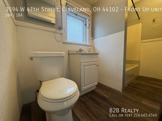 Photo - 3594 W 47th St Unidad Front Up