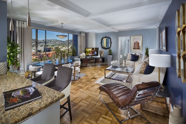 Photo - Park La Brea