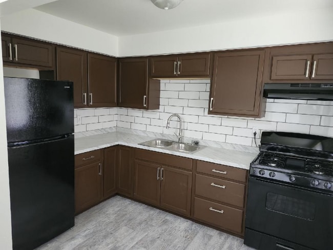 Photo - 4539 N 84th St Unidad 3