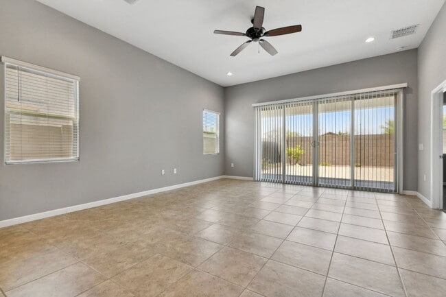 Building Photo - 29826 W Whitton Ave