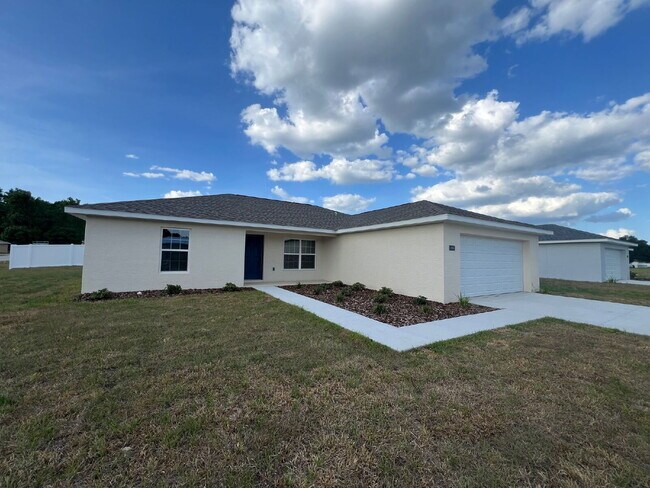Photo - ***MOVE-IN SPECIAL NO APPLICATION FEES****...