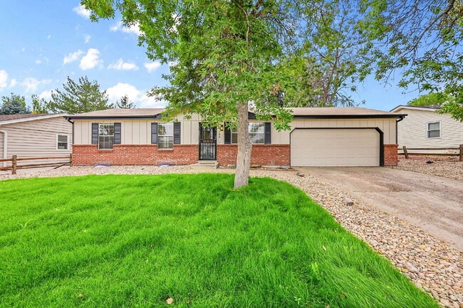 Building Photo - $2,195.00, 3-bed, 1-bath, located in Thorn... Rental