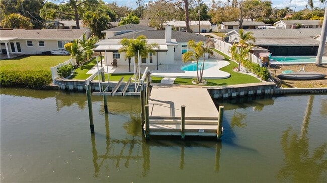 Photo - 4543 Carson St NE