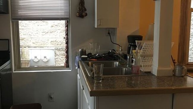 Photo - 821 N Hermitage Ave