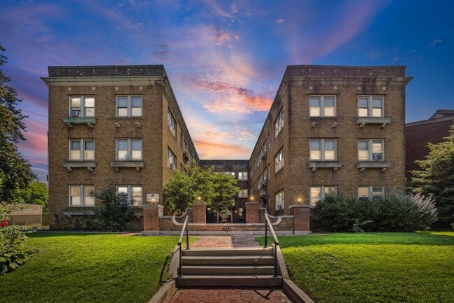 Building Photo - 1615-1625 East Ave Unit 103