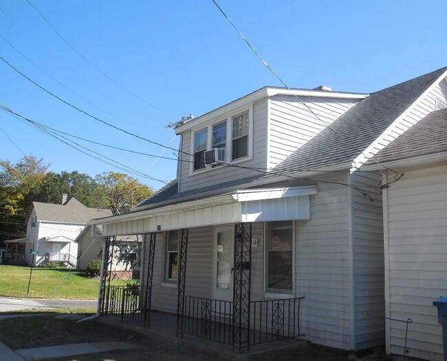 Building Photo - 308 E Church St Unit 310