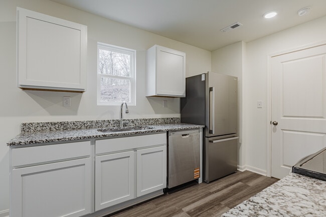 Photo - 141 Red Hawk Dr