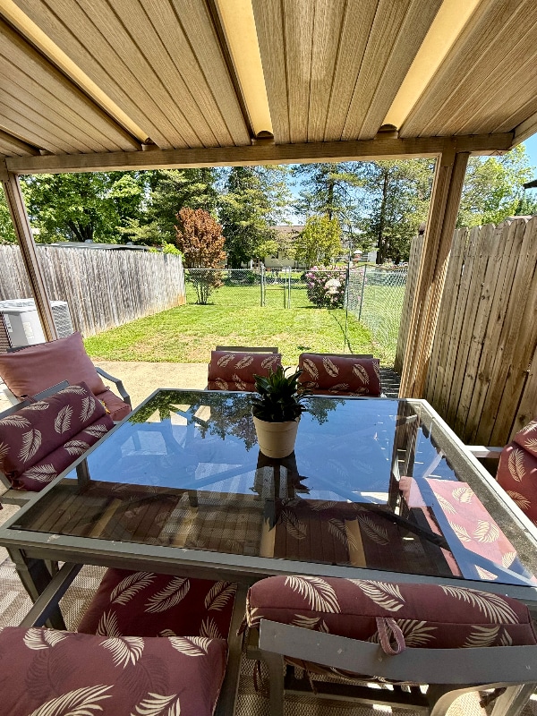 Photo - 20 Hollybrooke Dr