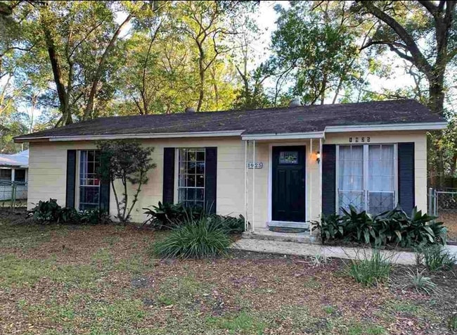 Building Photo - 3-Bed, 1.5 Bath House in NW Gainesville