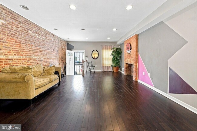 Photo - 231 N Chester St